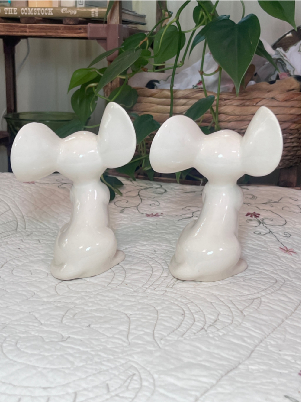 Vintage White Ceramic Mouse Figurines - Set of 2 - Picture 4 of 10